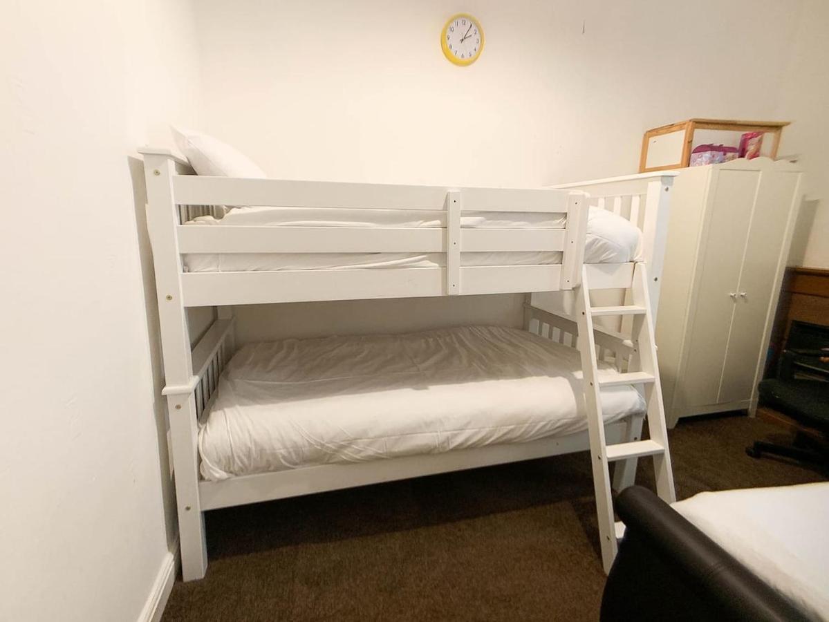 Large Glasgow South Family Home - Free Parking Экстерьер фото