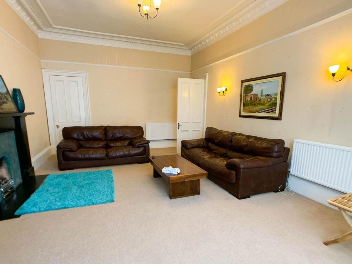 Large Glasgow South Family Home - Free Parking Экстерьер фото
